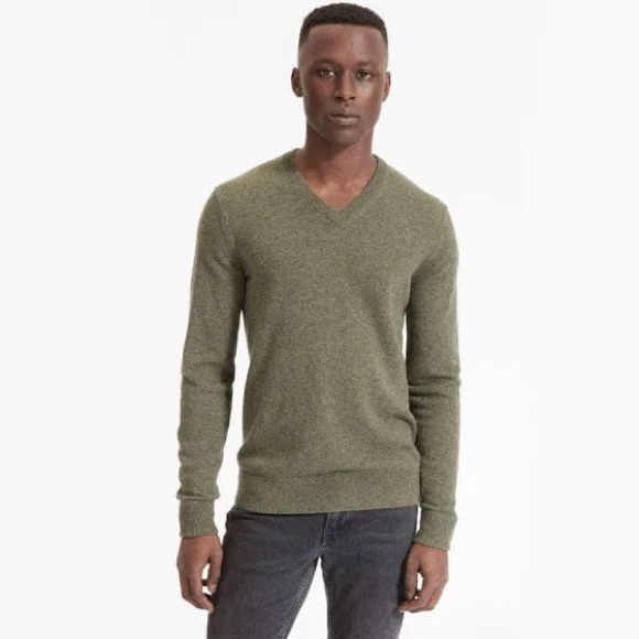 Everlane Men's Cashmere V-Neck Sweater size Large Olive Green - Picture 2 of 8
